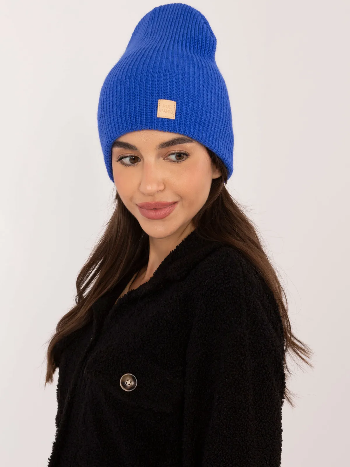 Prążkowana czapka typu beanie o kroju oversize - zdjęcie 1
