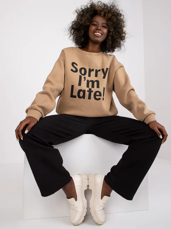 Bluza oversize z napisami w casualowym stylu