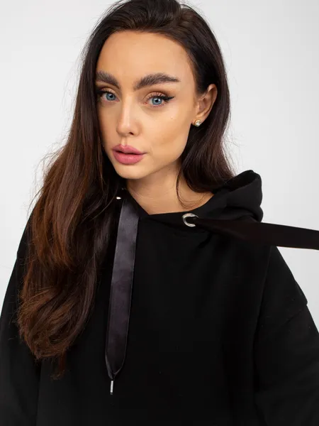Bluza oversize z kapturem i rozcięciami po bokach
