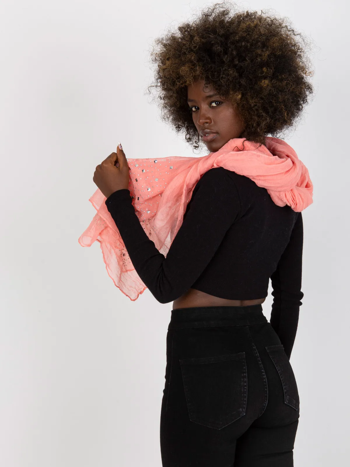 Lekka chusta z ozdobnymi dżetami typu glamour - zdjęcie 1