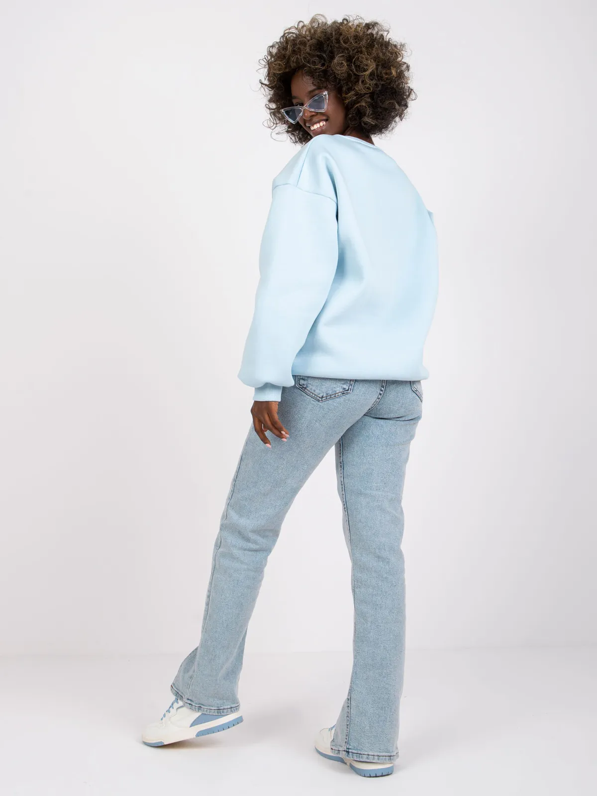 Bluza oversize z napisem w miejskim stylu - zdjęcie 1