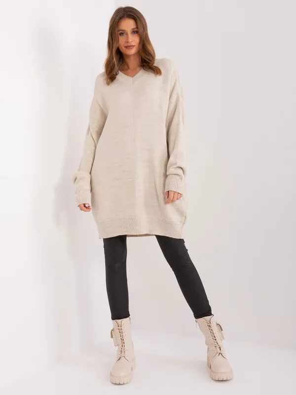 Długi sweter oversize z dekoltem w serek - widok 2