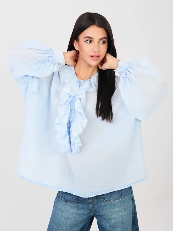 Luźna bluzka z falbanami i bufiastymi rękawami