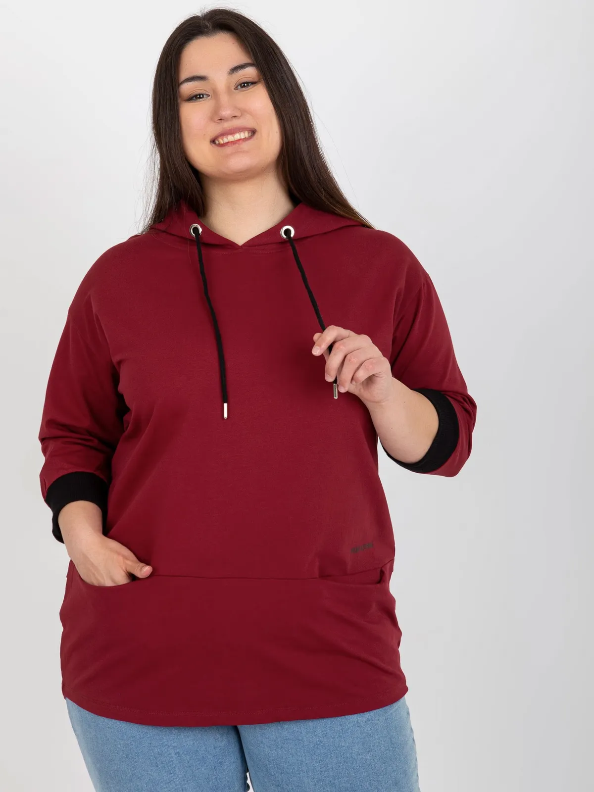 Czarna dresowa bluza plus size z kieszeniami - zdjęcie 5