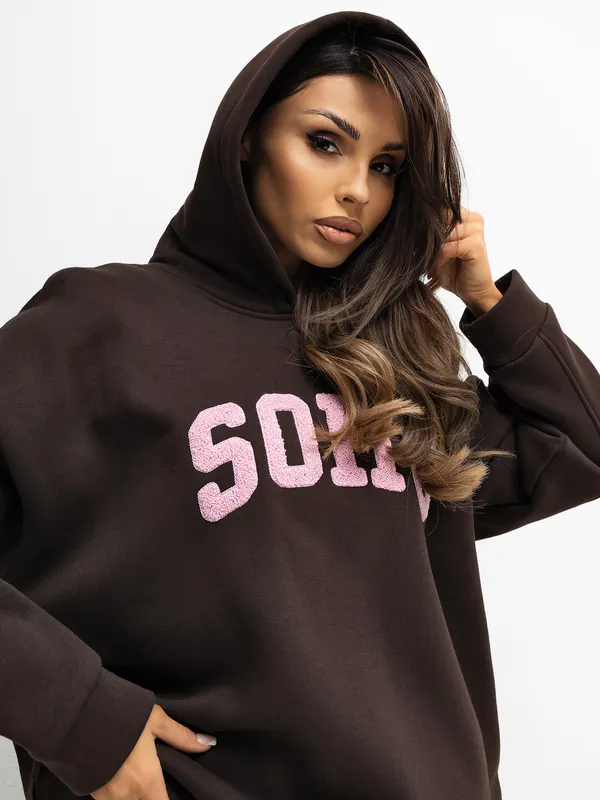 Bluza oversize z kapturem i nadrukiem typu varsity