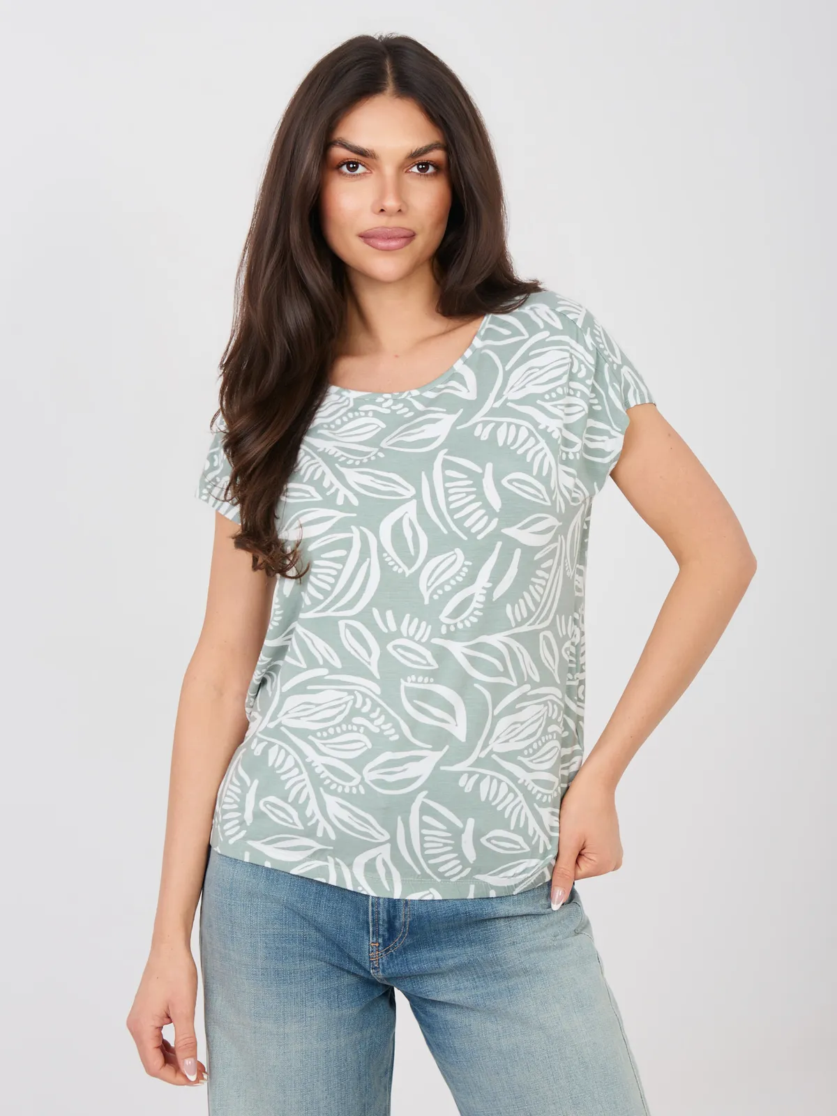 T-shirt z roślinnym nadrukiem w stylu casual - zdjęcie 5