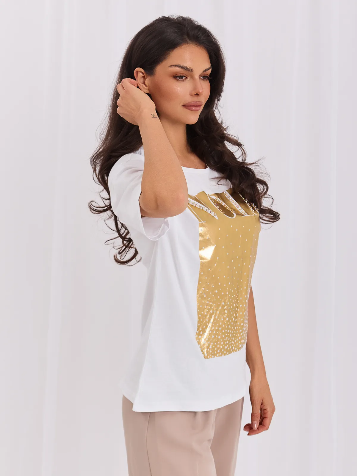 Czarny damski t-shirt bawełniany - zdjęcie 1