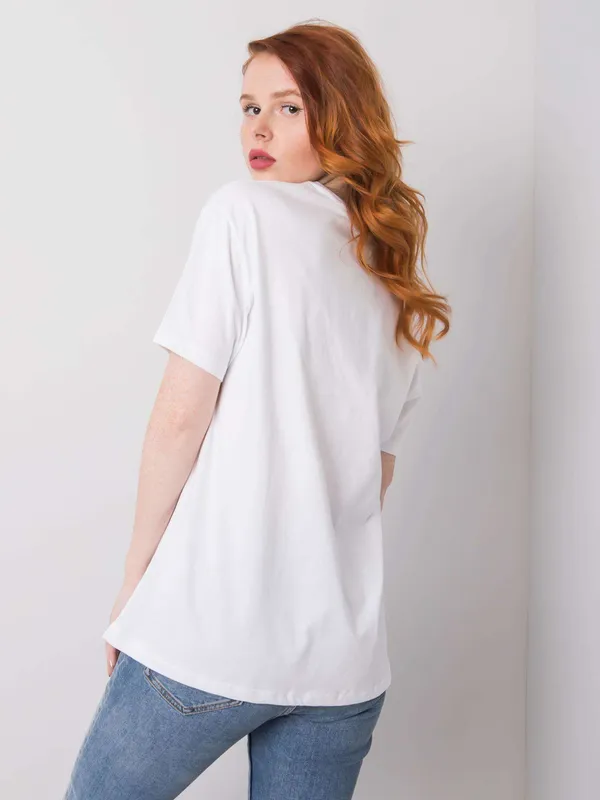 Czarny t-shirt z biżuteryjnymi aplikacjami - widok 2