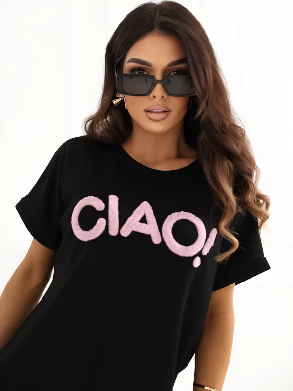 Casualowa bluzka oversize z ozdobnym napisem