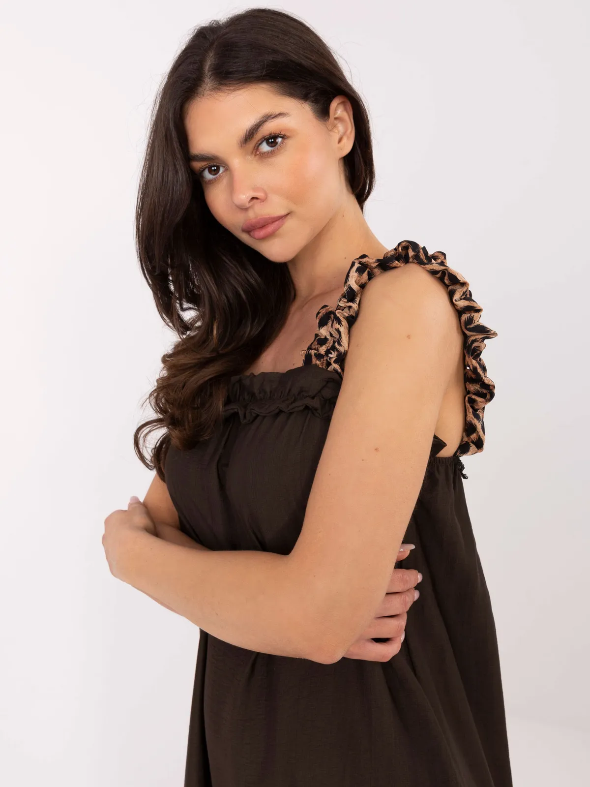 Sukienka maxi o kroju oversize z falbankami - zdjęcie 1