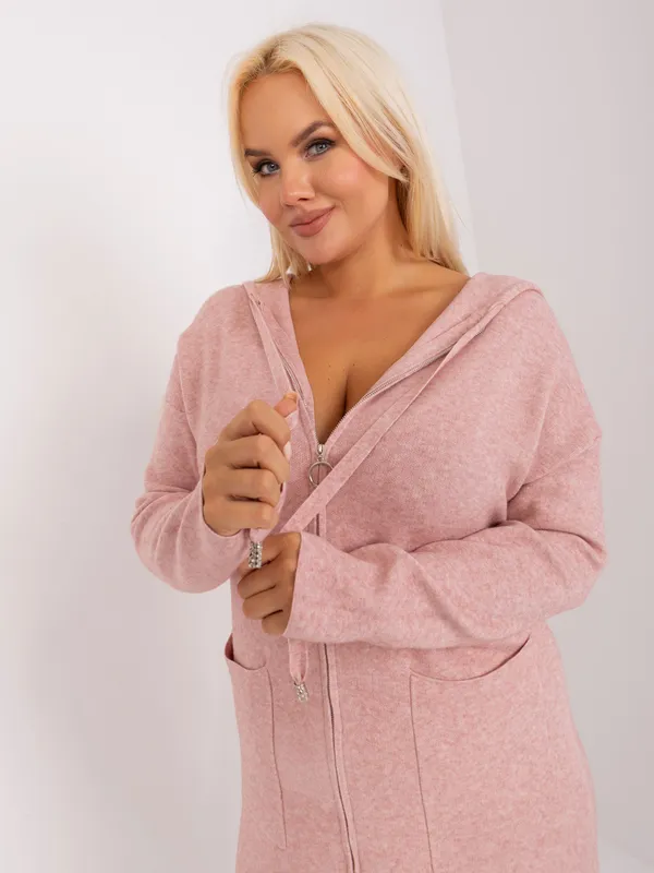Jasnoróżowy rozpinany sweter plus size z wiskozą - widok 2