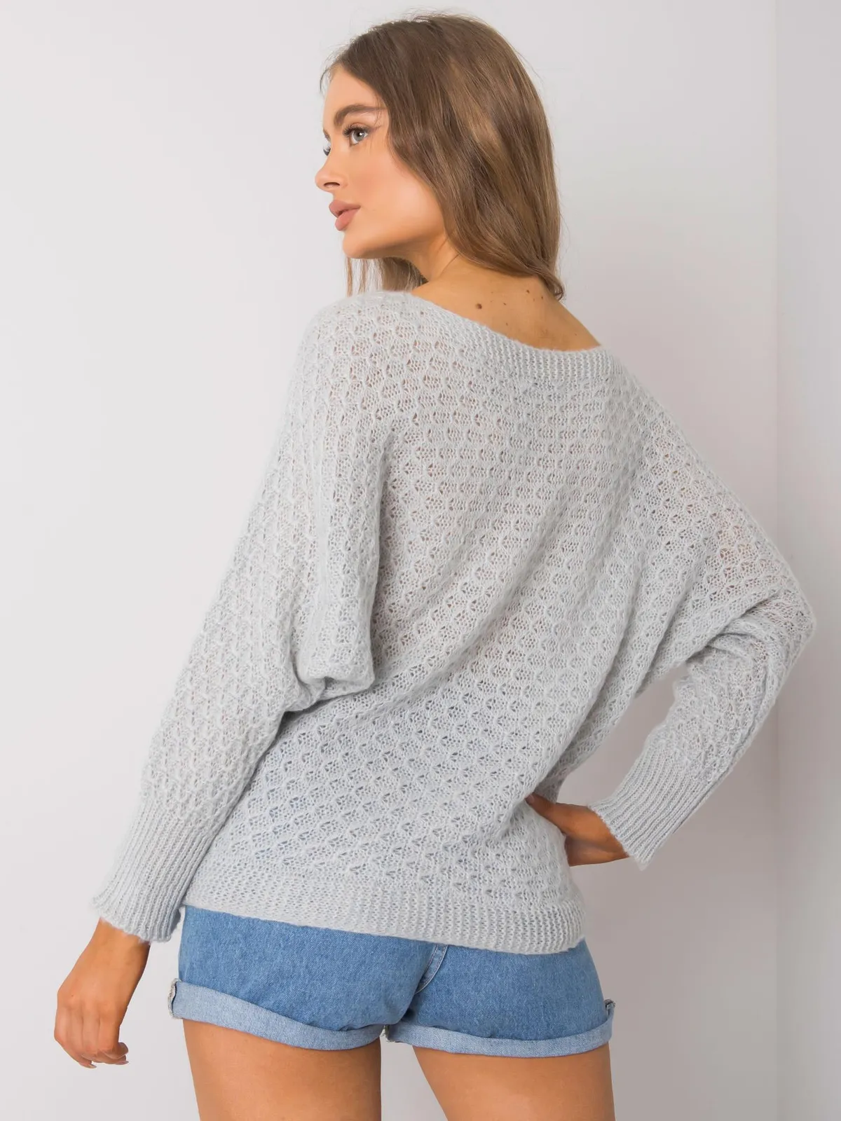 OCH BELLA Szary luźny sweter - zdjęcie 3