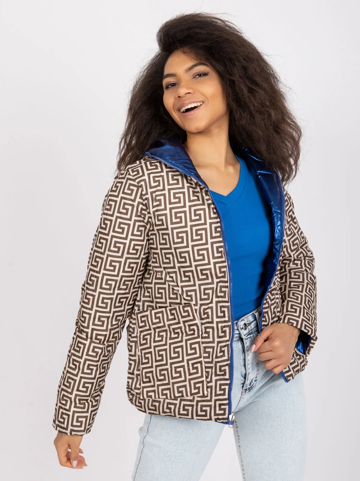 Dwustronna kurtka z kapturem o pikowanym kroju - zdjęcie 1