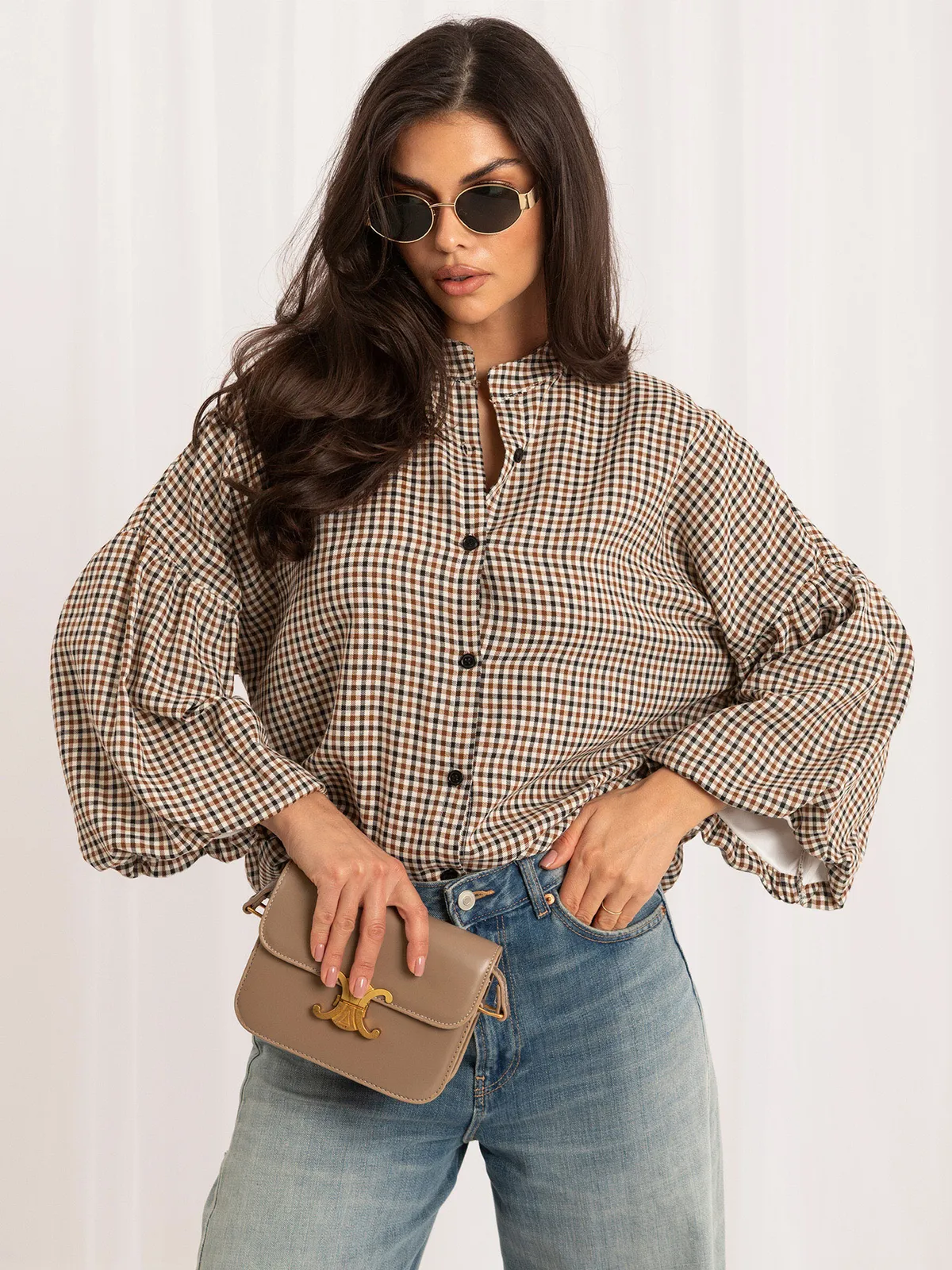 Koszula oversize z bufiastymi rękawami w kratę - zdjęcie 3