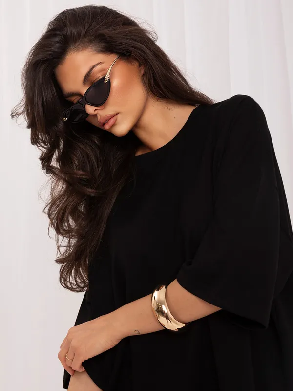 Minimalistyczna bluzka o luźnym kroju oversize