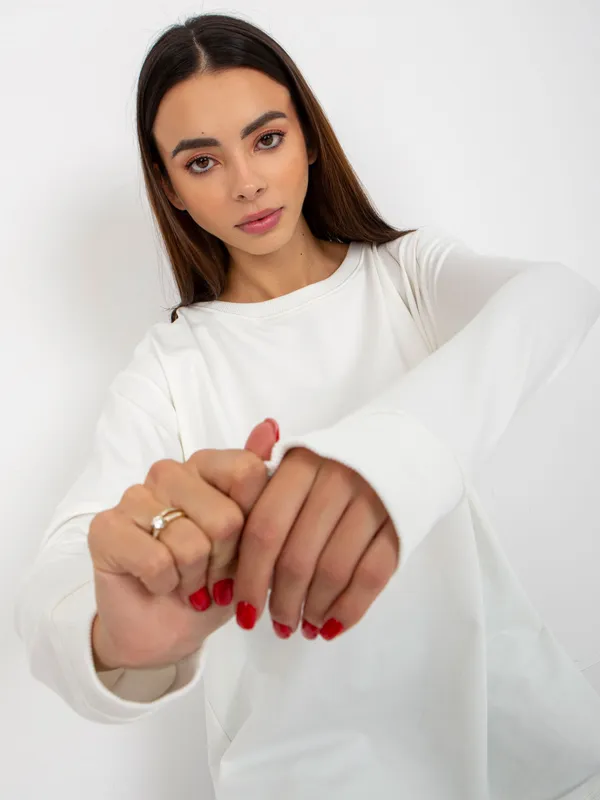 Ecru luźna bluza bez kaptura z okrągłym dekoltem - widok 2