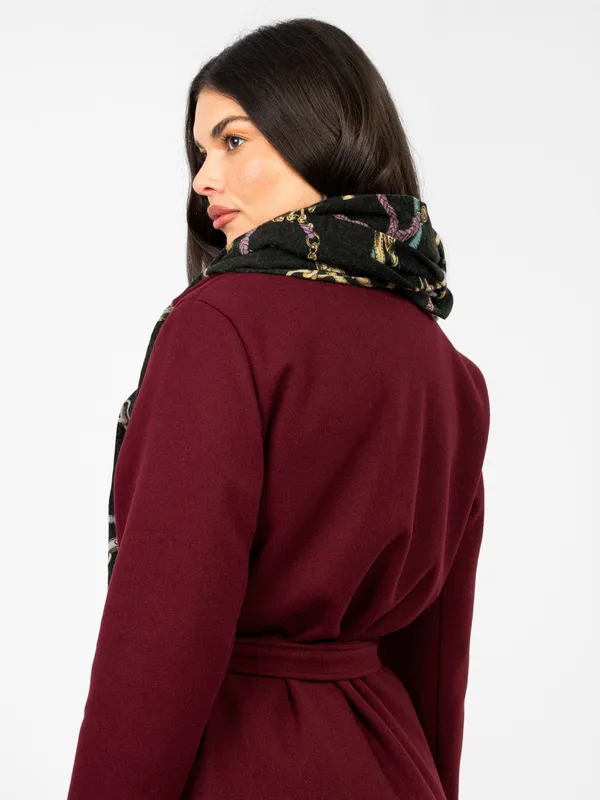 Klasyczny szal z motywem łańcuchów w stylu retro