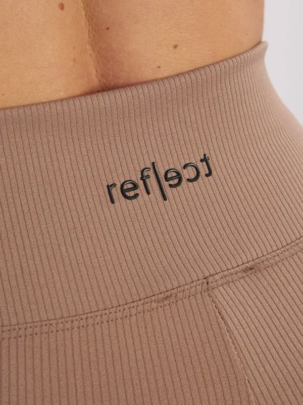 Prążkowane legginsy z wysokim stanem typu basic