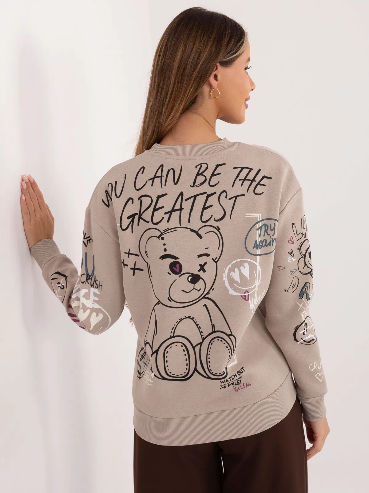 Bluza oversize z printami w stylu graffiti - zdjęcie 3