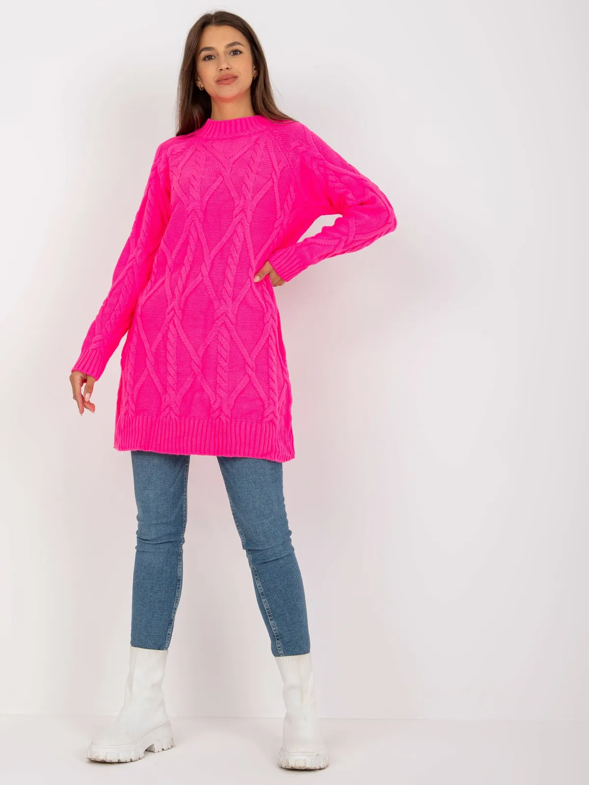 Fluo różowa mini sukienka dzianinowa z warkoczami RUE PARIS - zdjęcie 2