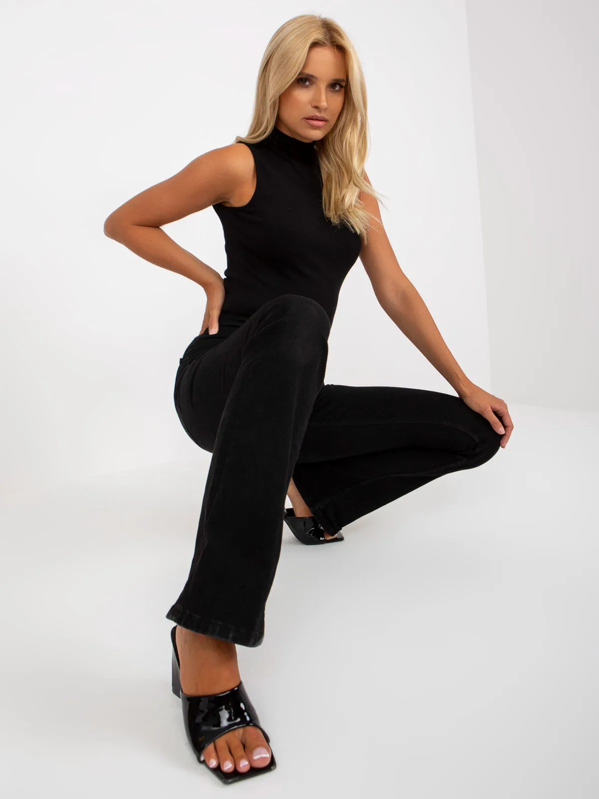 Biały top basic w prążki bez rękawów RUE PARIS - zdjęcie 2