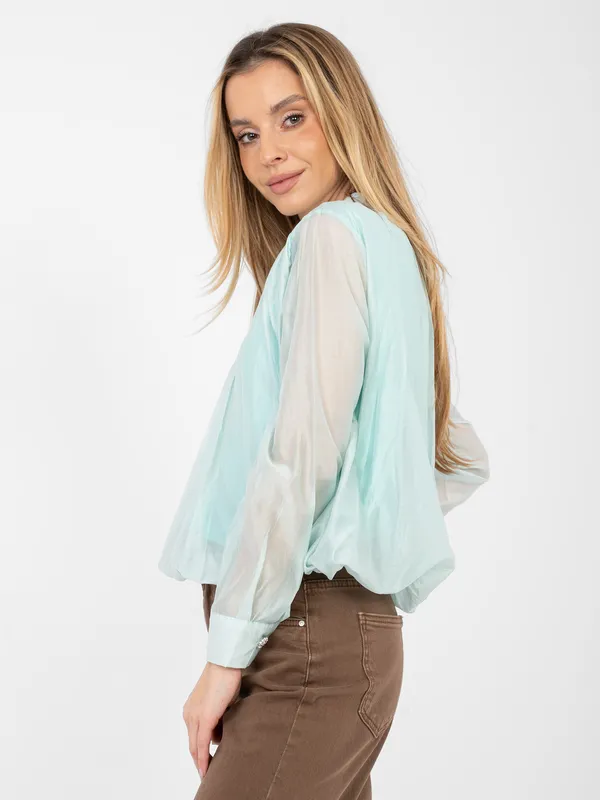 Bluzka z ozdobnymi guzikami i marszczeniem