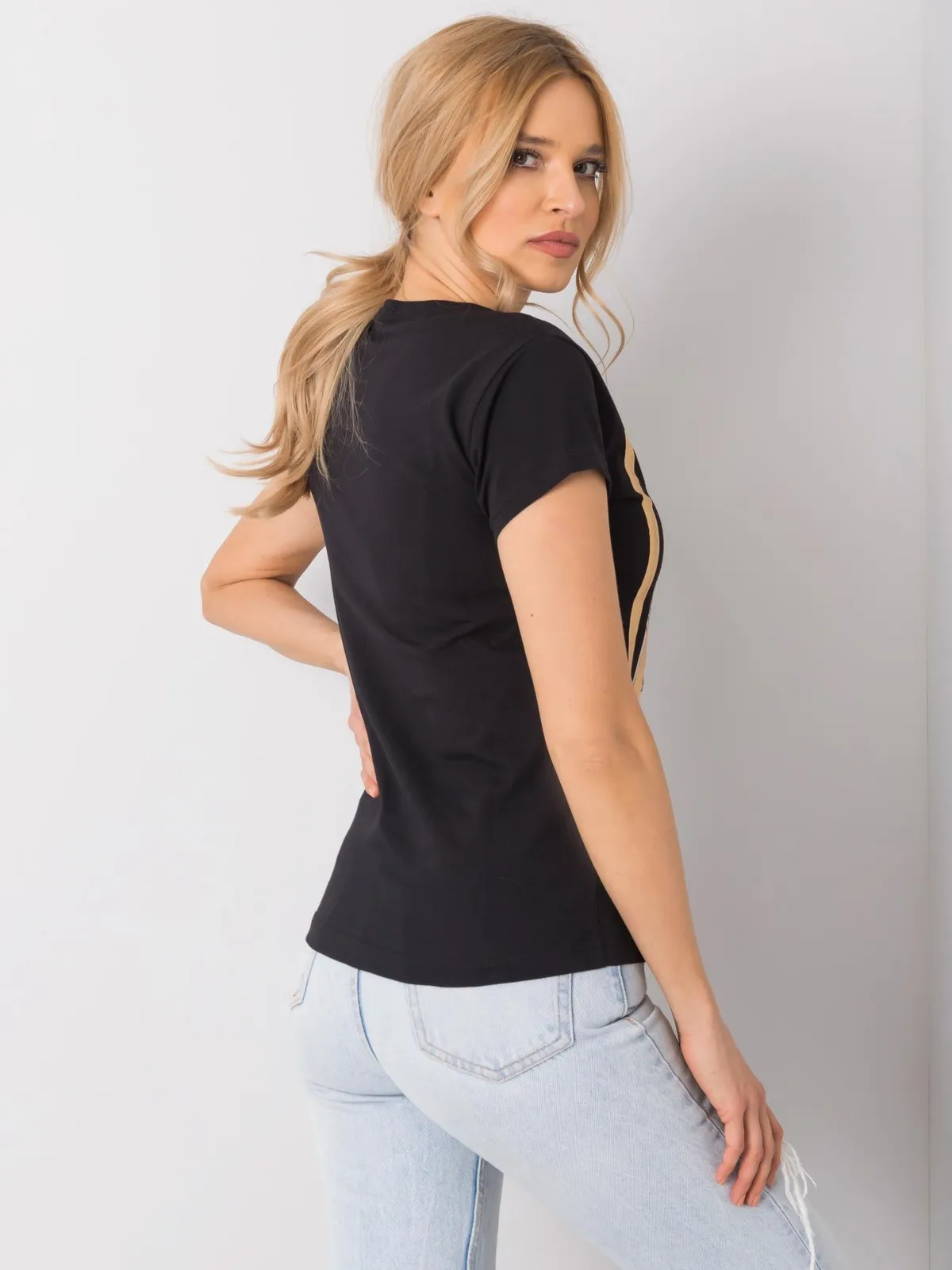 Czarny t-shirt Monnique - zdjęcie 4