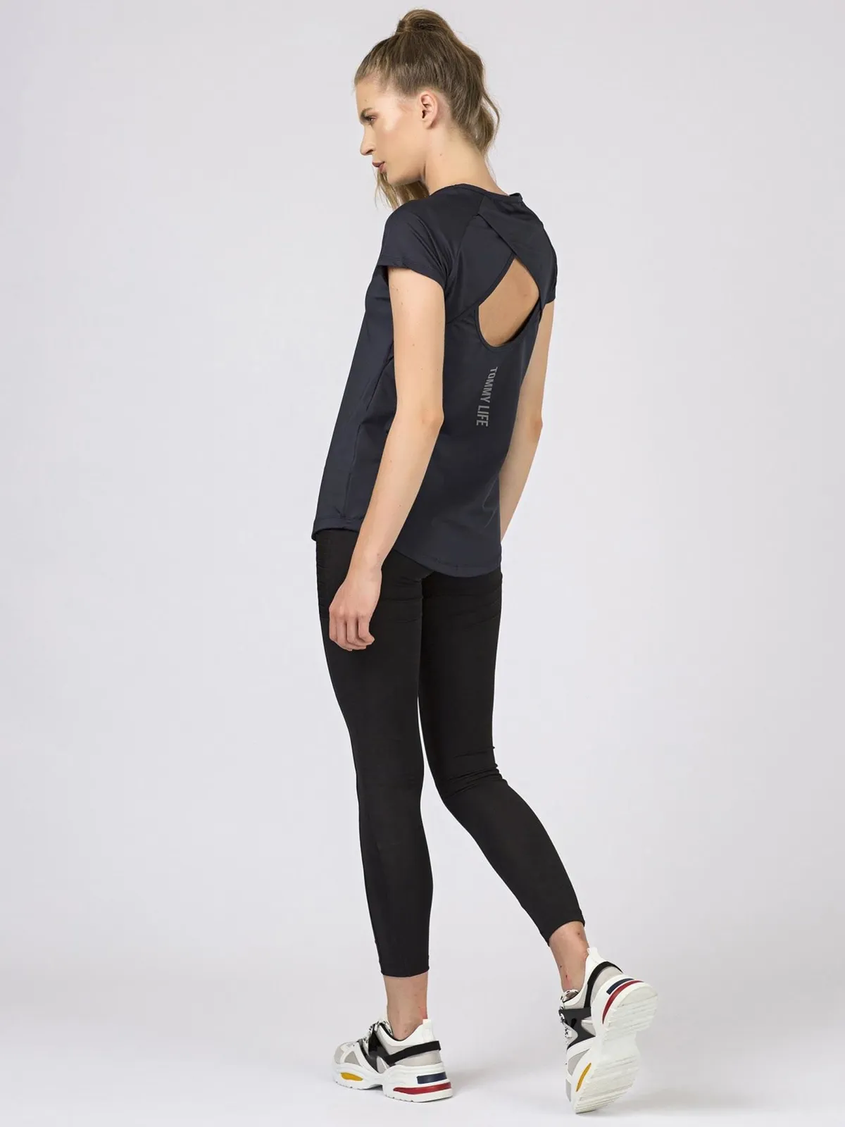 Damski sportowy t-shirt fioletowy TOMMY LIFE - zdjęcie 4