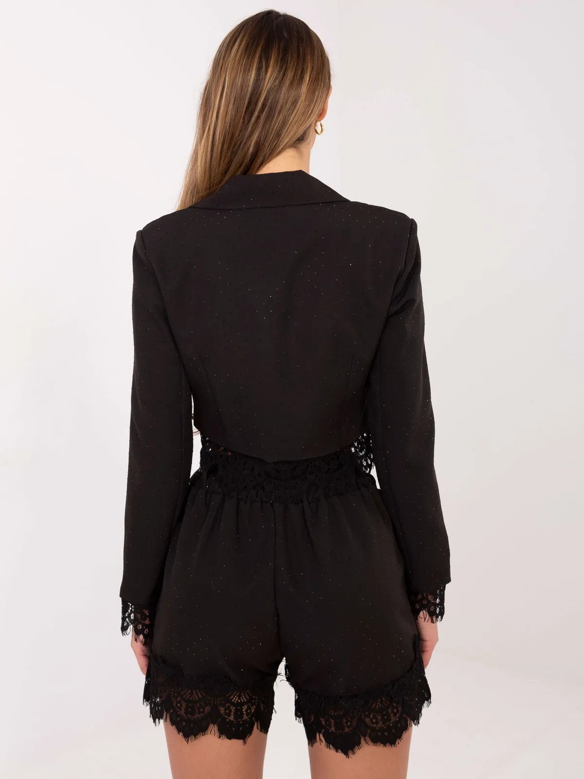 Szorty z wysokim stanem i wykończeniem koronką - zdjęcie 1