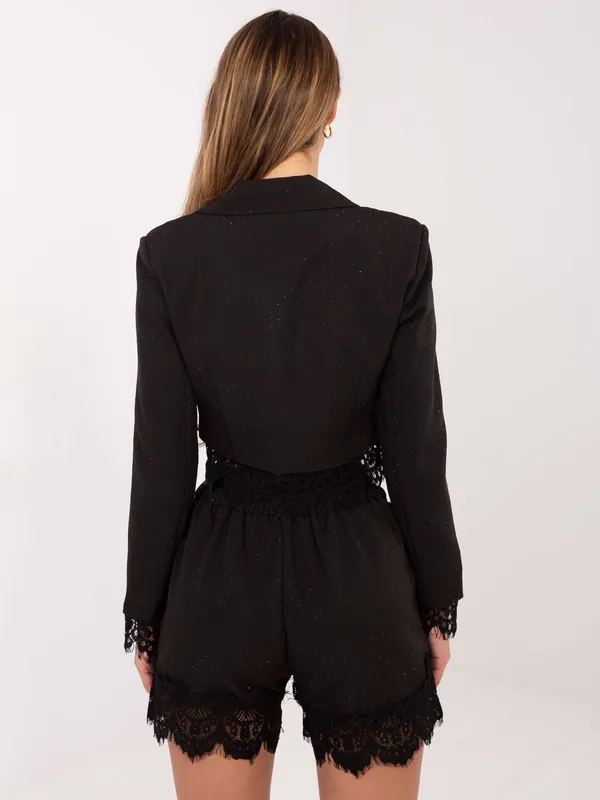 Szorty z wysokim stanem i wykończeniem koronką