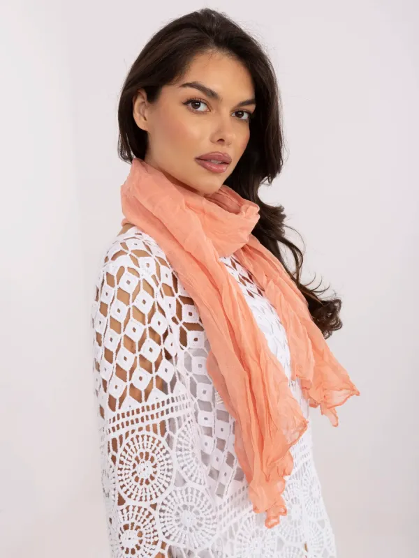 Lekki szal o subtelnie pogniecionej fakturze - widok 2