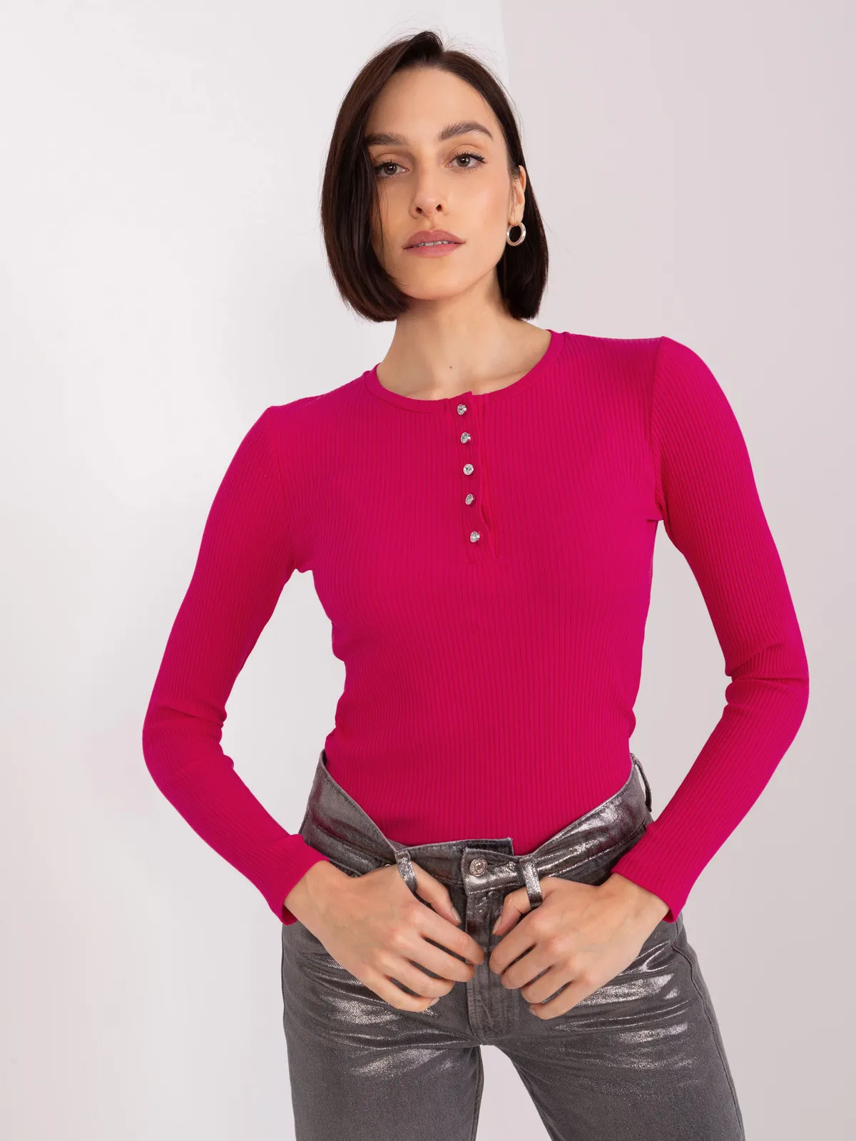 Fuksjowa bluzka z ozdobnymi guzikami BASIC FEEL GOOD - zdjęcie 5