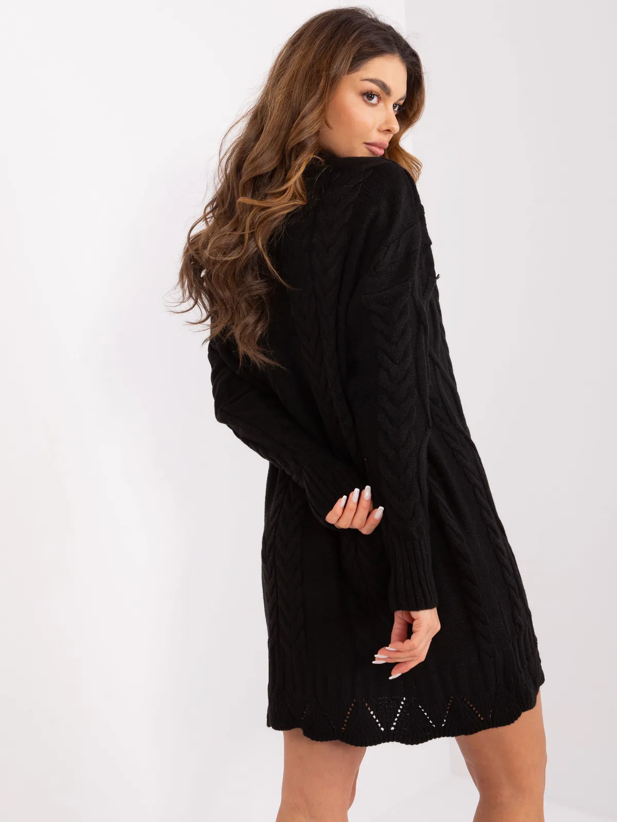 Dzianinowa sukienka swetrowa o warkoczowym splocie - zdjęcie 1