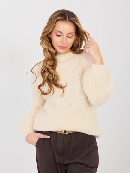 Sweter o kroju oversize z bufiastymi rękawami