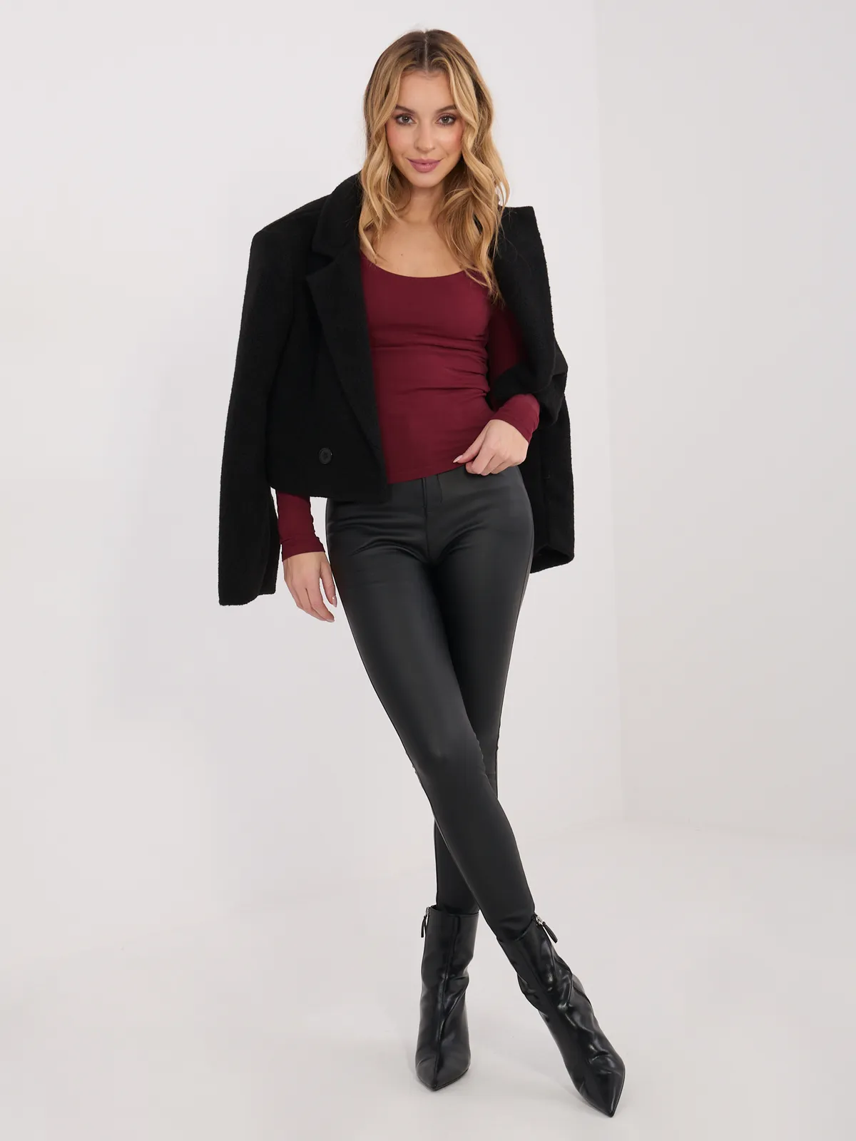 Dopasowana bluzka z długim rękawem i dekoltem - zdjęcie 1