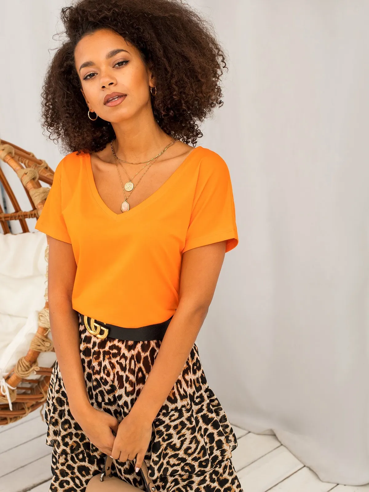 Bawełniany t-shirt V-neck fluo pomarańczowy - zdjęcie 5