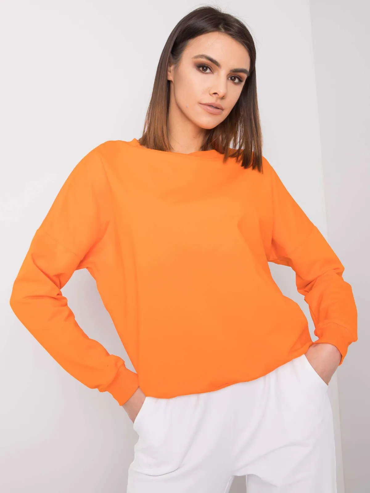 RUE PARIS Różowa bluza bez kaptura - zdjęcie 4