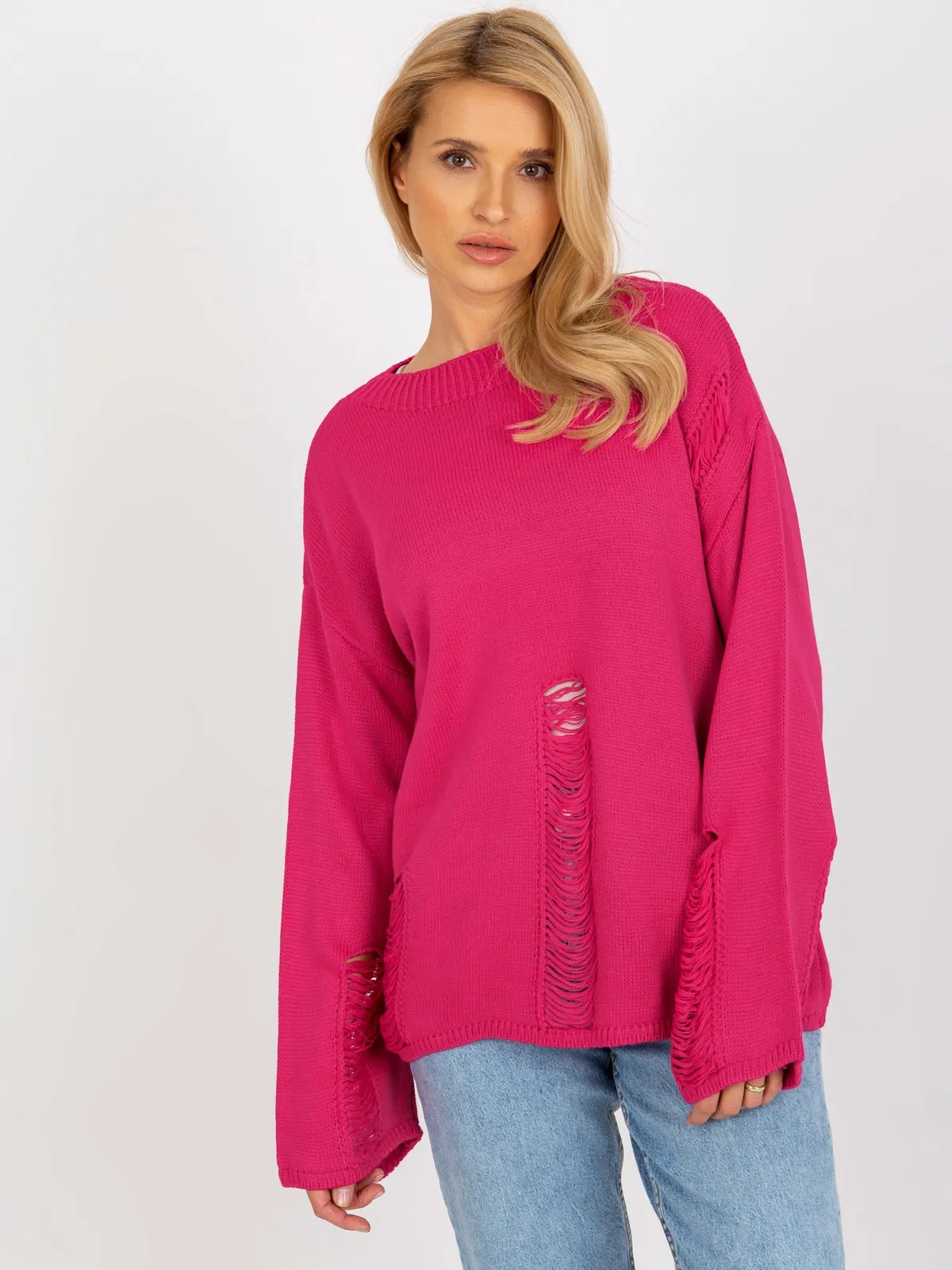 Zielony damski sweter oversize z dziurami - zdjęcie 5