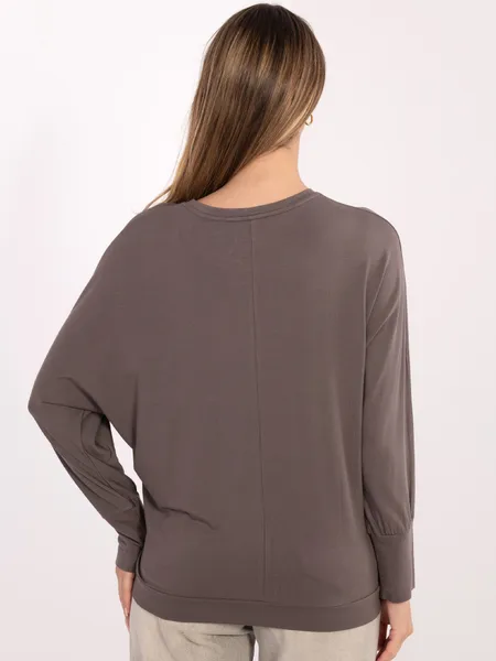 Casualowa bluzka oversize z obniżoną linią ramion
