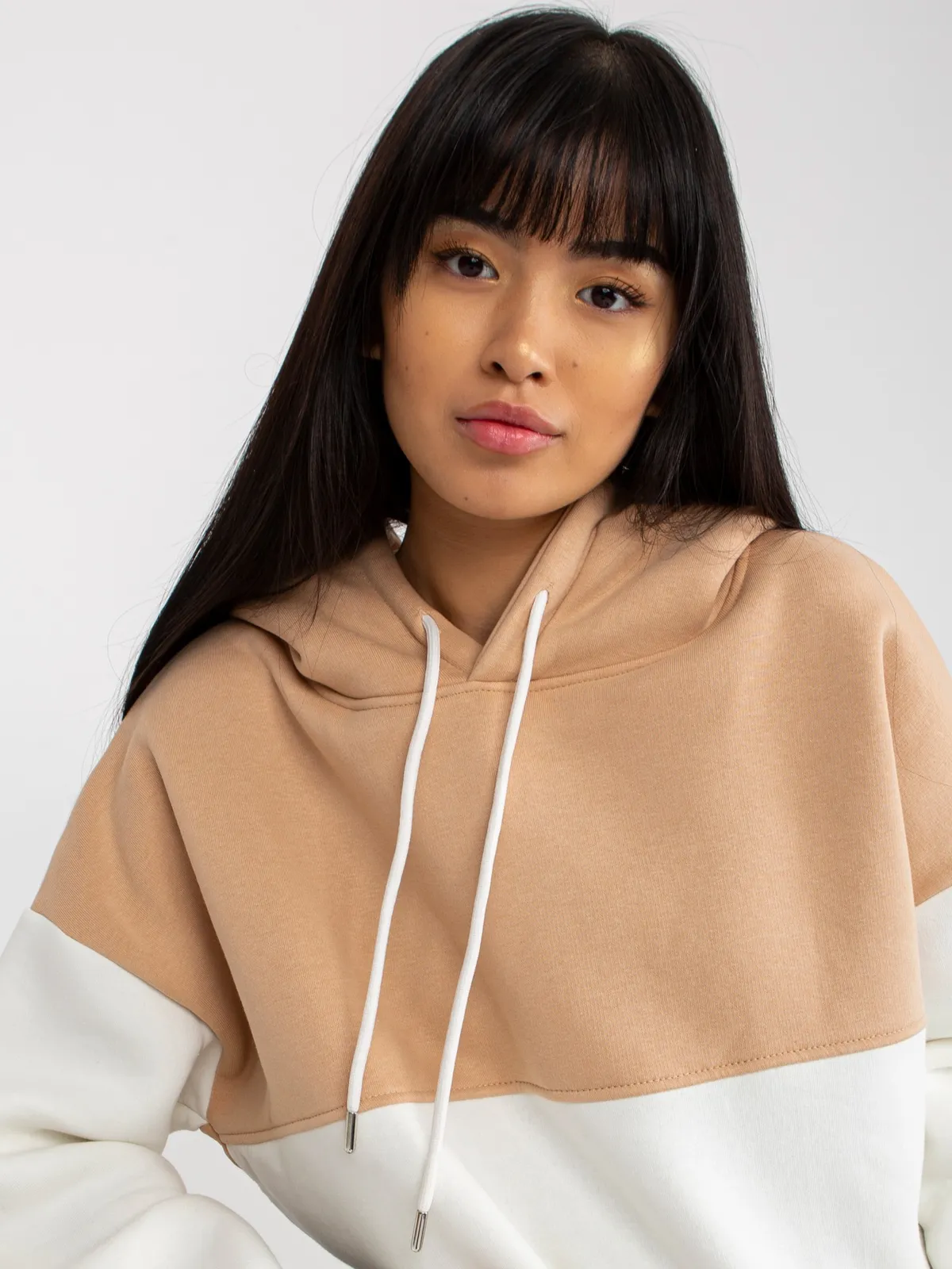 Zielono-ecru dresowa bluza basic kangurka RUE PARIS - zdjęcie 7