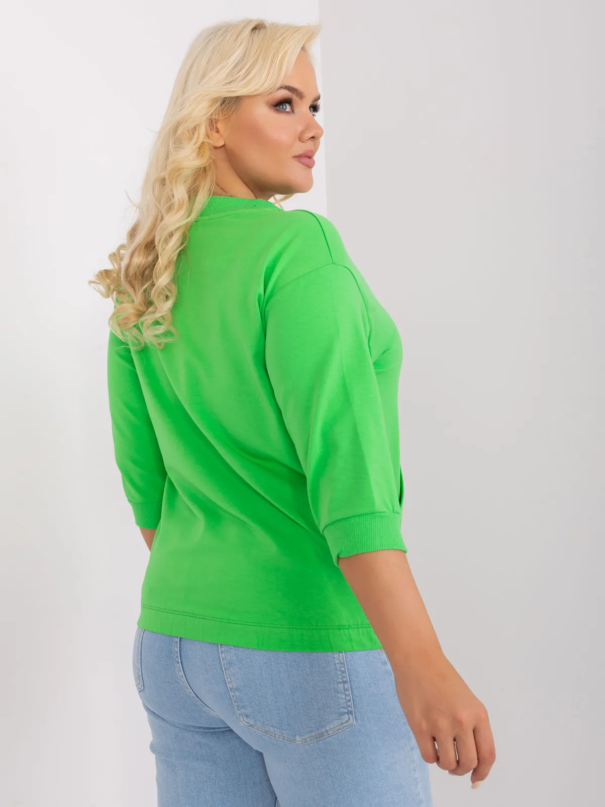 Zielona bluzka plus size z kieszenią - zdjęcie 5