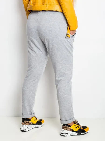 Czerwone bawełniane spodnie plus size