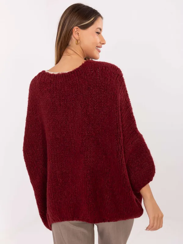 Krótki sweter o kroju oversize z warkoczowym splotem