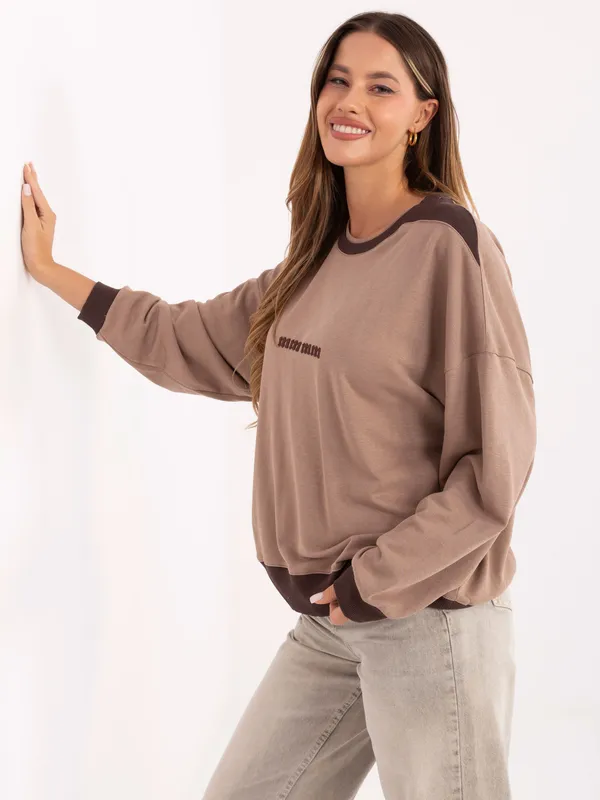 Casualowa bluza oversize z napisem i ściągaczami