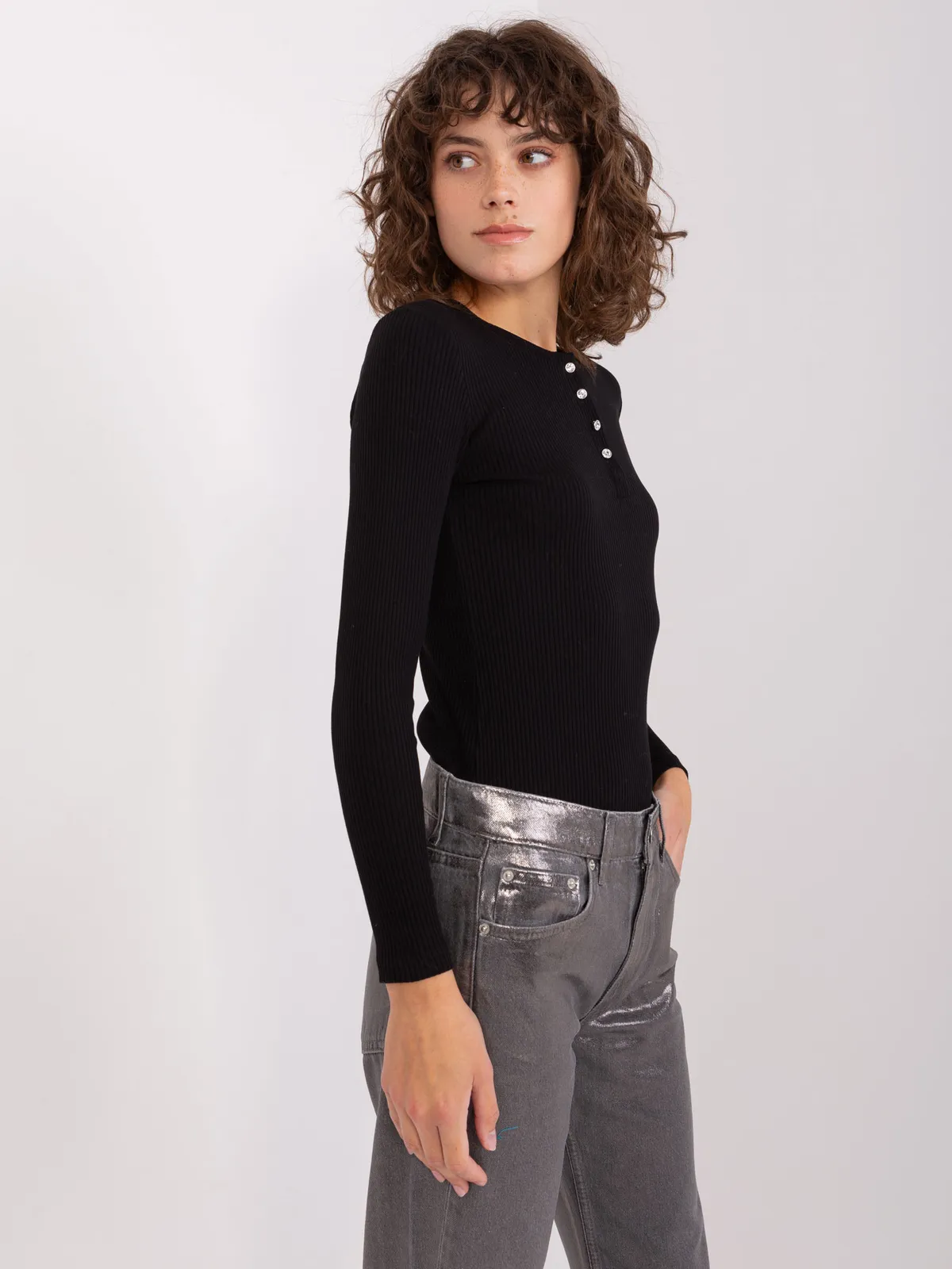 Czarna prążkowana bluzka basic longsleeve - zdjęcie 5