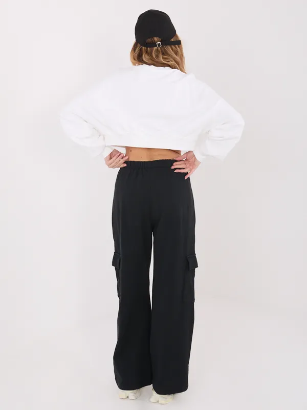 Dresowe spodnie cargo o kroju wide leg