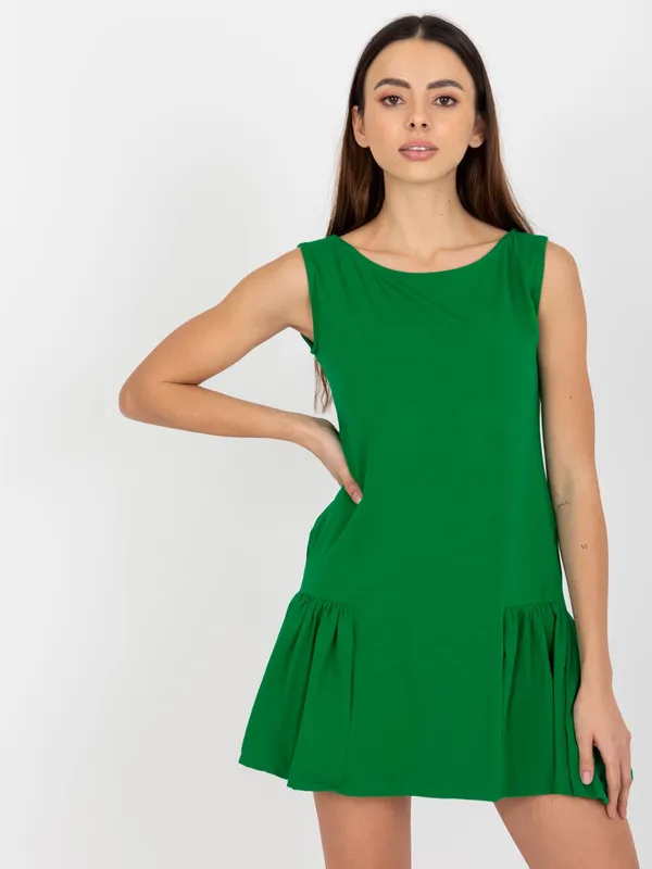 Zielona mini rozkloszowana sukienka basic z falbaną