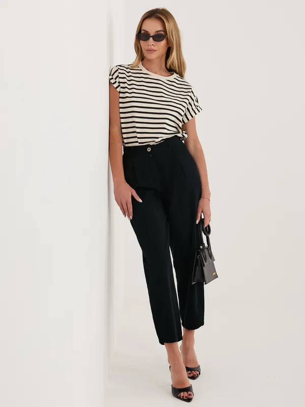 Wizytowe spodnie o kroju typu carrot - widok 2