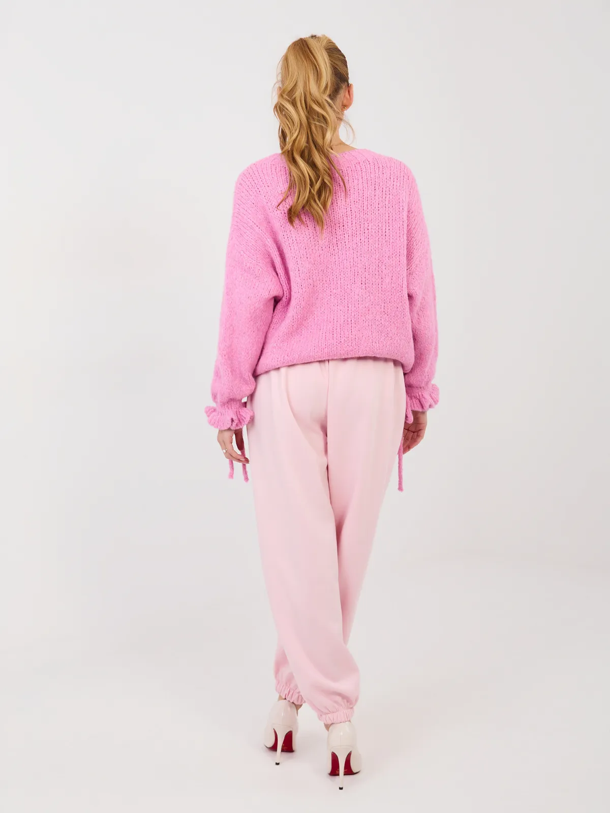 Luźne spodnie z wysokim stanem i ściągaczami - zdjęcie 1