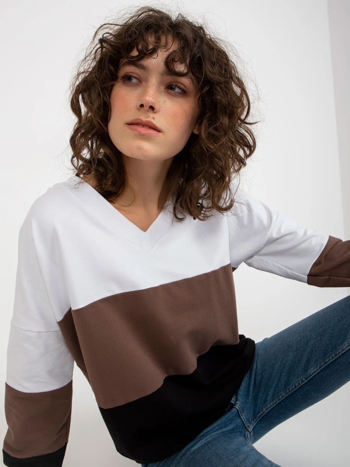 Biało-czarna bluza basic bez kaptura RUE PARIS - zdjęcie 2